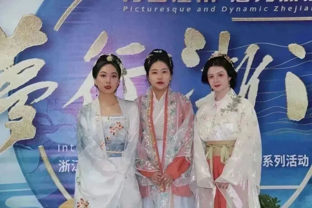 对照阅读英皇体育网站官网规则须知留学