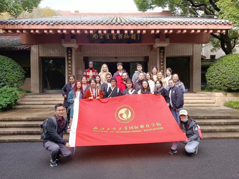 为了让中外浙小商们更好地感受中华文化
