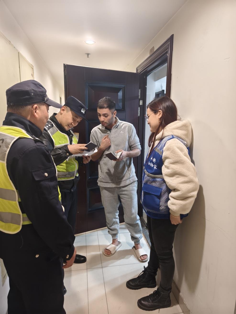 加强社区安全管理