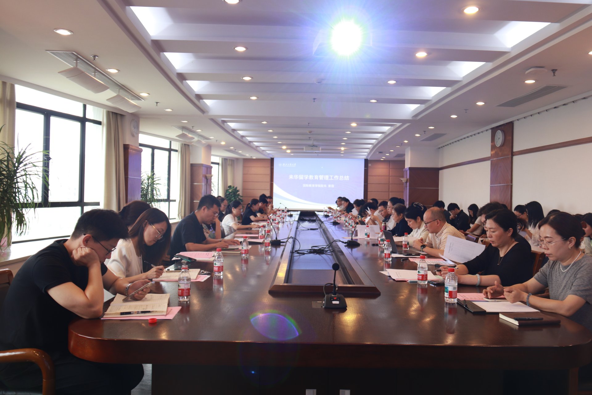 校园新闻About the School