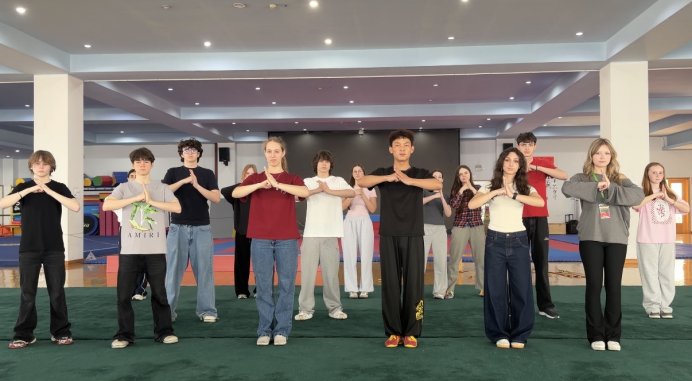 校园新闻About the School