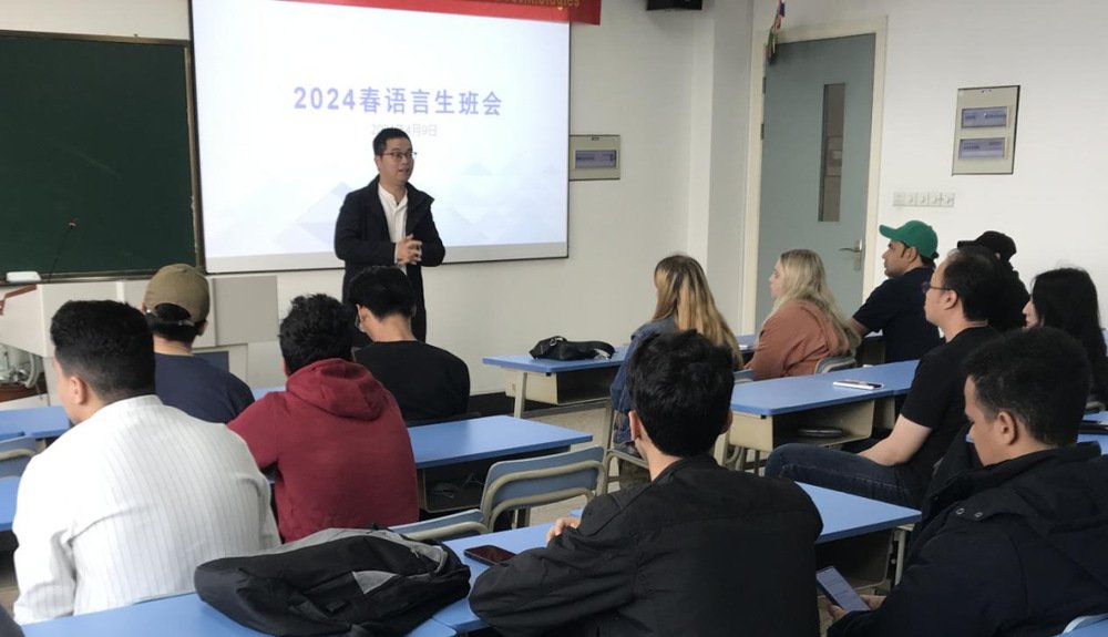 对照阅读来自十七个英皇体育最新版本操