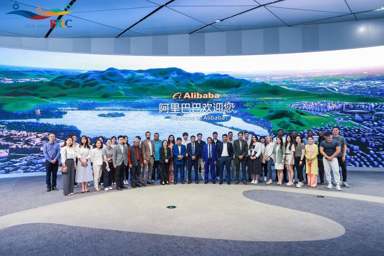 乌兹别克斯坦等国的9名电子商务专业优