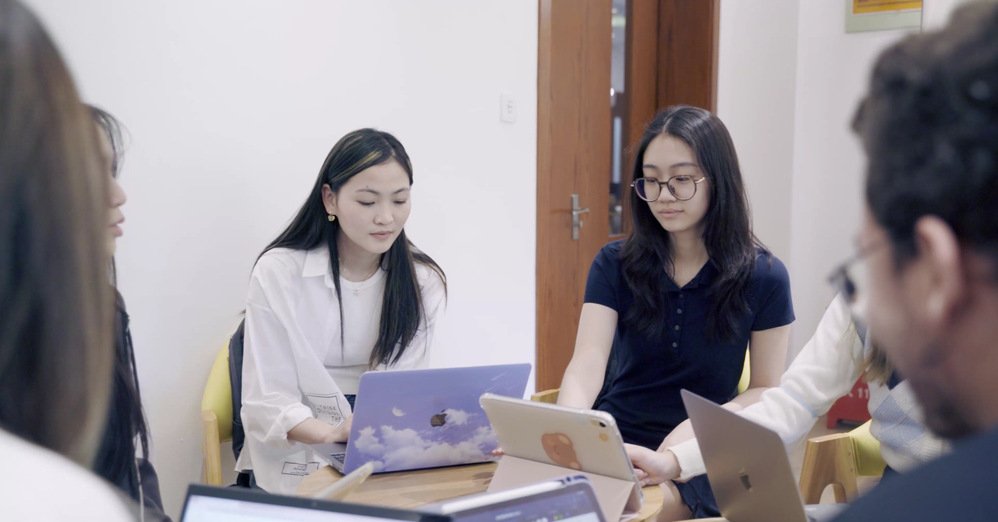 诚：代表诚实、诚信与忠诚。