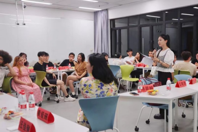 王宁老师与王晓慧老师分别组织了致辞