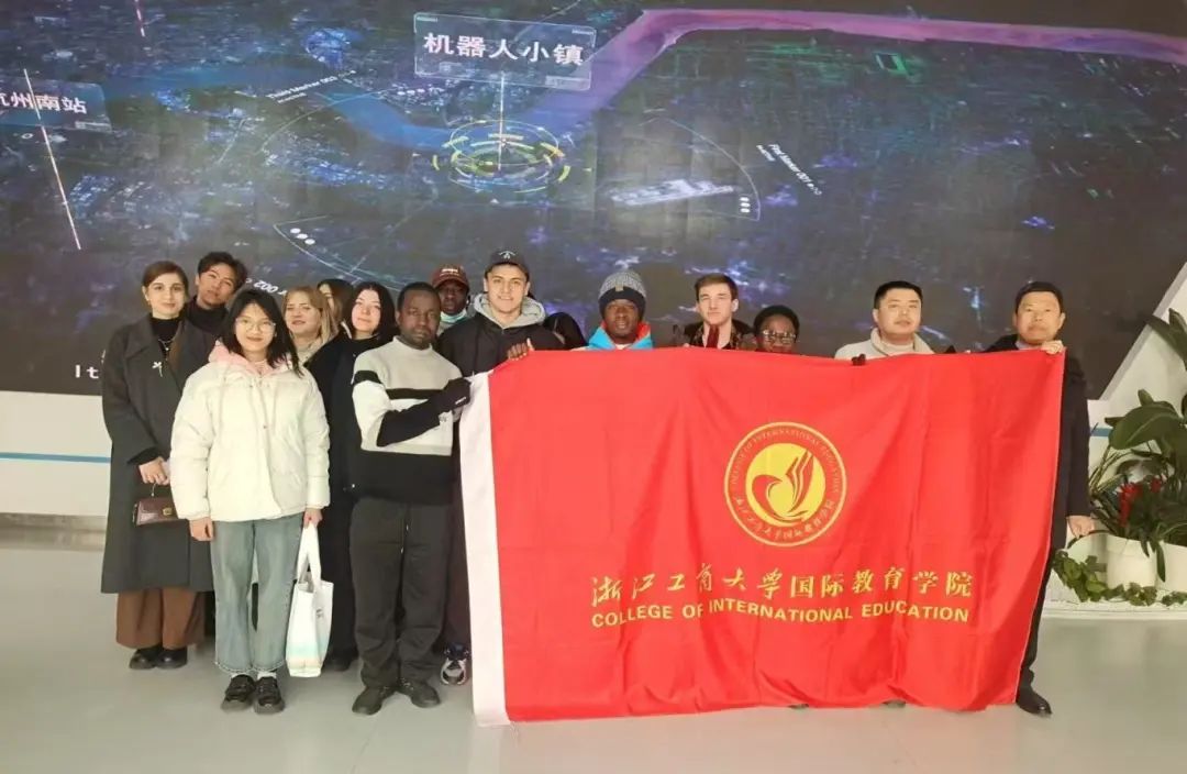 对照阅读当她初次接触到中国五千年的灿