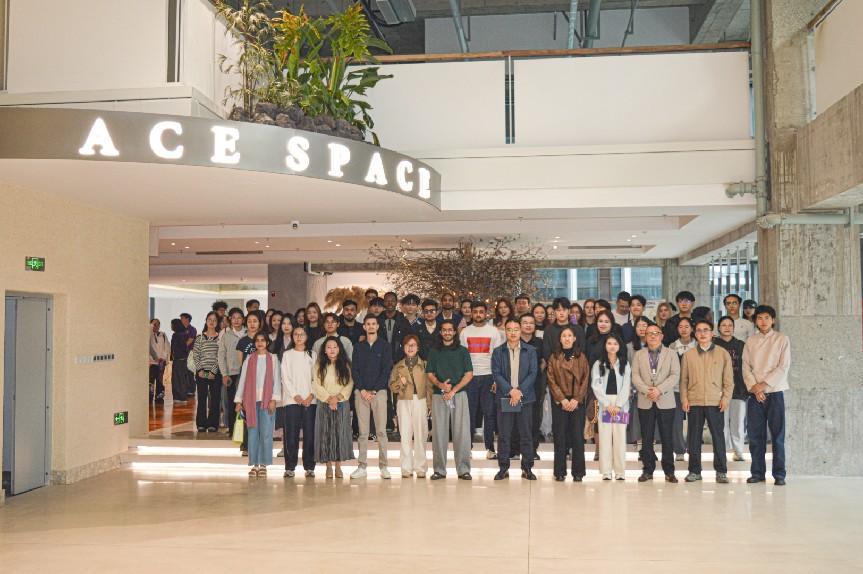 校园新闻About the School