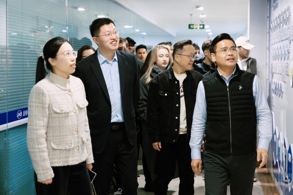 为使国际英皇体育最新版本手机版登录更