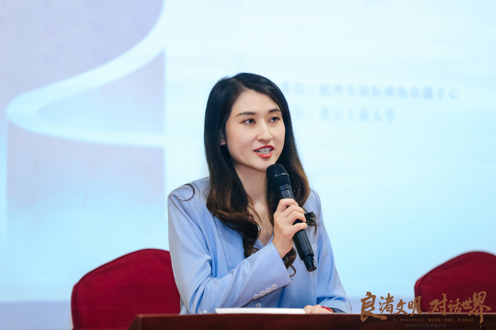 英皇体育最新版本 对照阅读