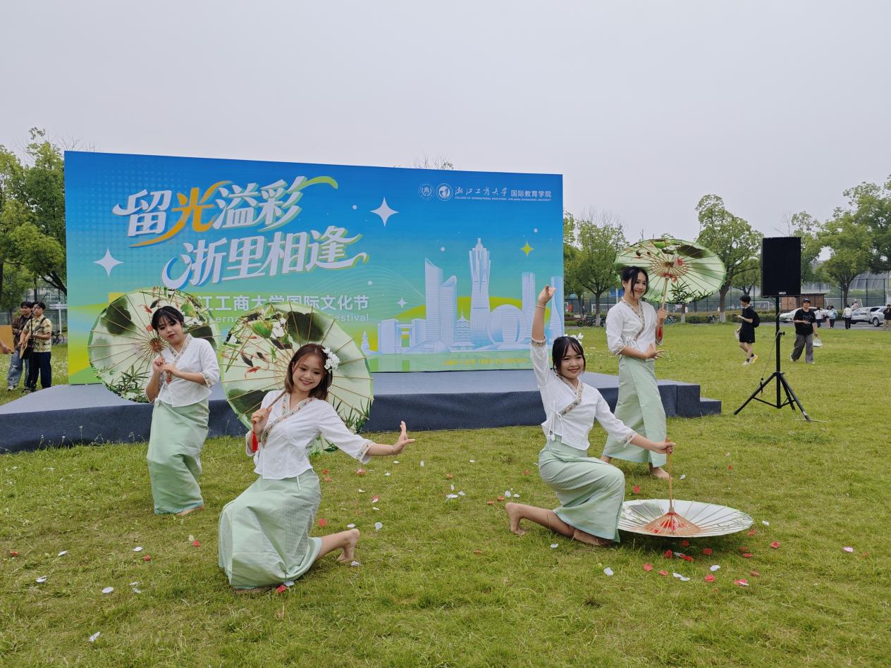 张佩佩发布时间