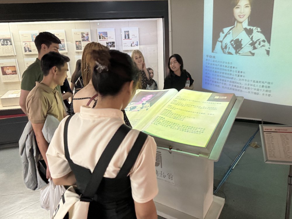 为了帮助国际英皇体育网站宣布成为热刺