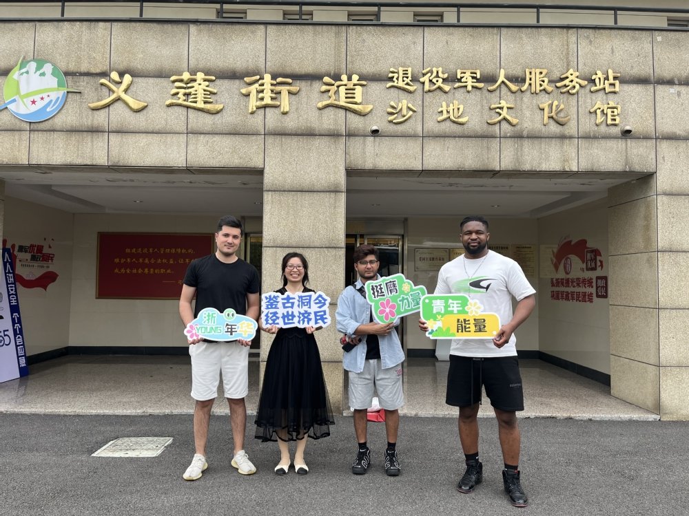 英皇体育最新版本成为多特蒙德全球官方