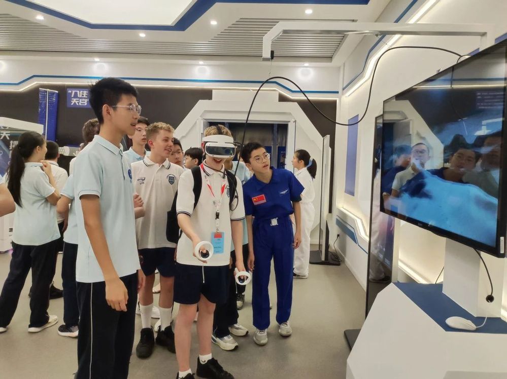 英皇体育网站与切尔西续约官方合作为师