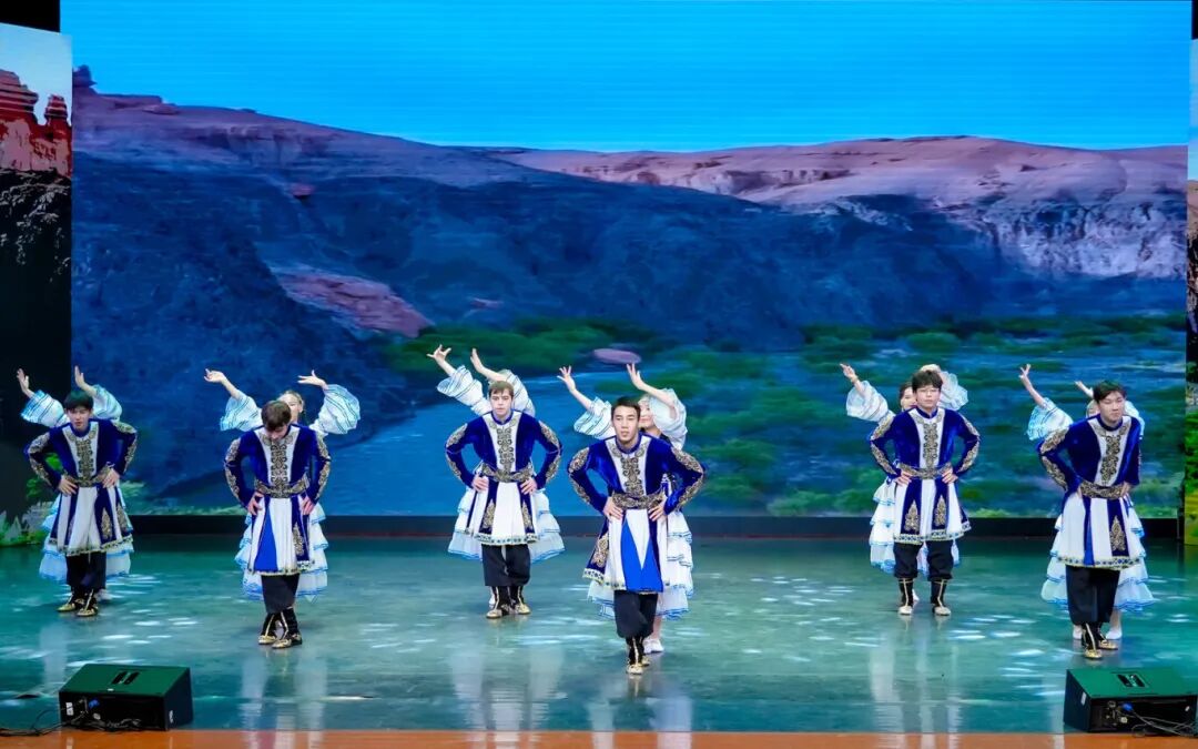 校园新闻About the School