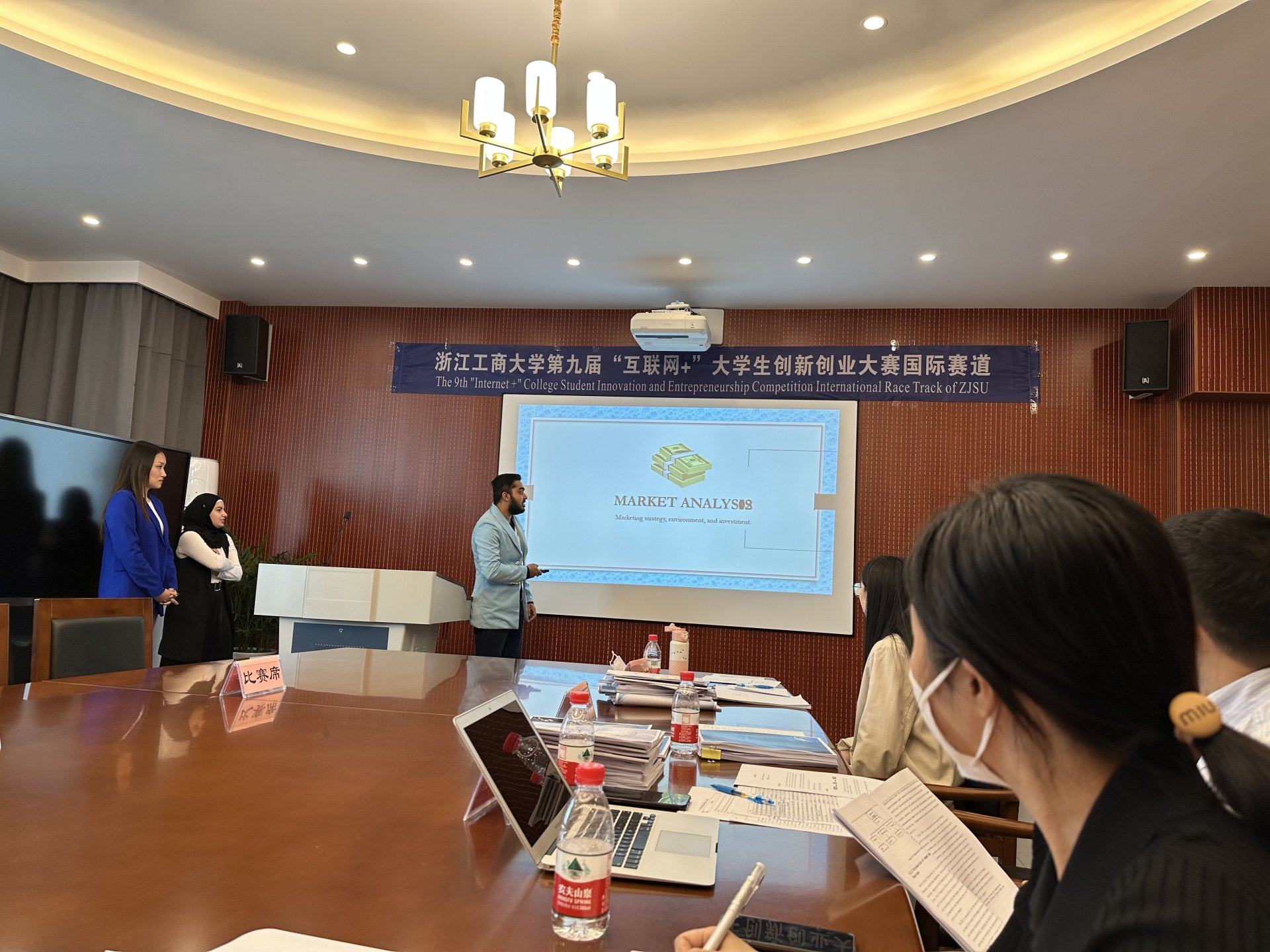 根据新生汉语水平入学测试成绩